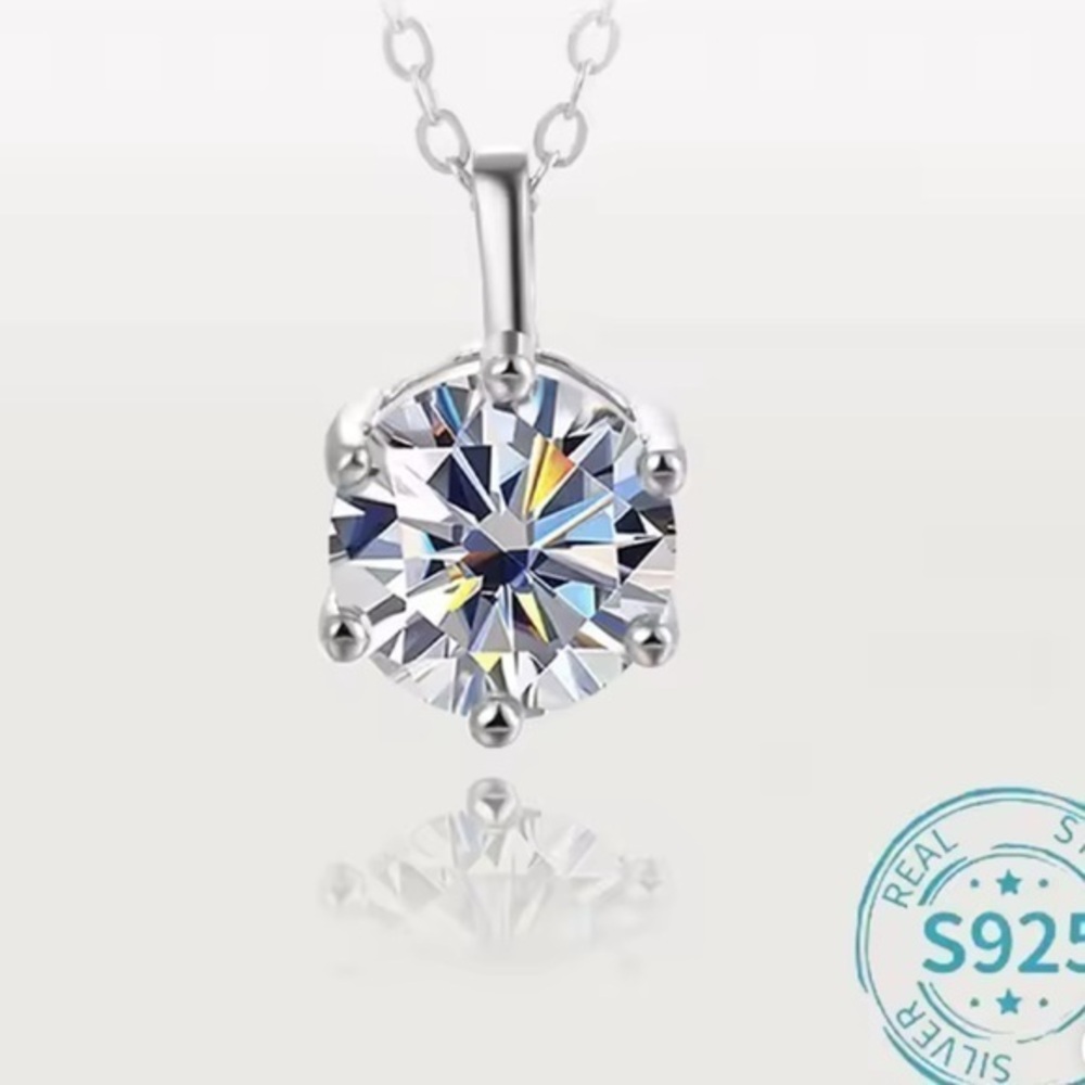 New Solitaire .925 Necklace